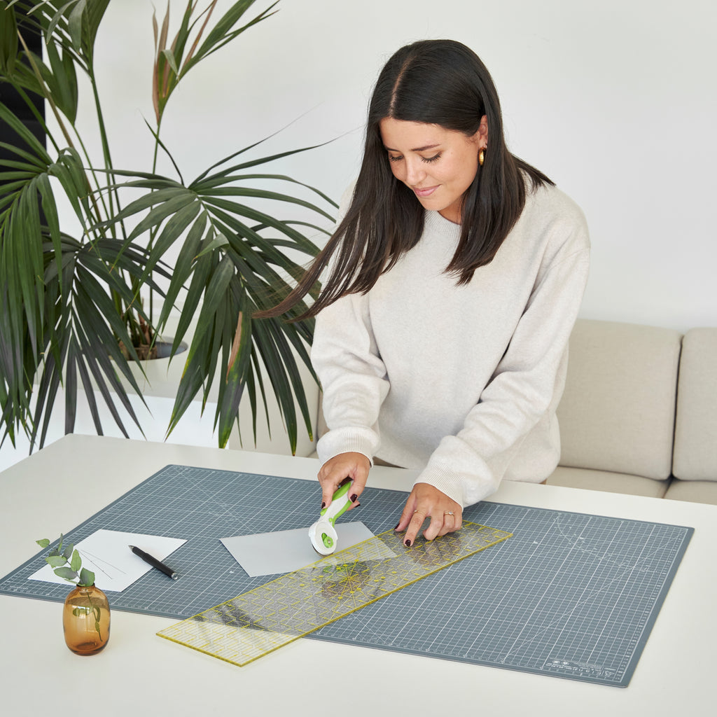 Elan Base de Corte Autocicatrizante – Gris